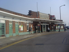 Horsham station