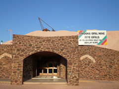 Outback Trip - Coober Pedy Opal Mine Museum