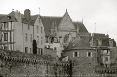 Le Jour ni l’Heure 4959 : Souvenir de Vannes, Morbihan — les remparts, la cathédrale, mardi 28 octobre 2014, 17:02:19