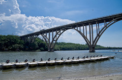 Puente del rio Canimar