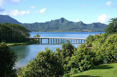 DSC097/Polynésia/Huahiné Island/Bridge in Maroé Bay