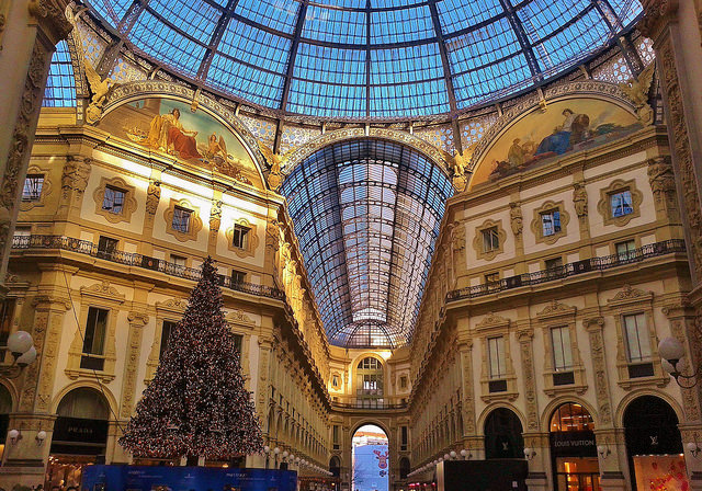 Christmas in Milan (Best wishes to everyone)