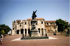 Parque Colon, Santo Domingo (2003)
