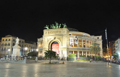 Teatro Politeama - Palermo Italy - Creative Commons by gnuckx
