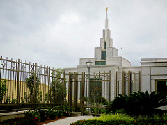 Tegucigalpa Temple - with gate bright