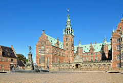 Denmark_0314 - Frederiksborg Castle Courtyard