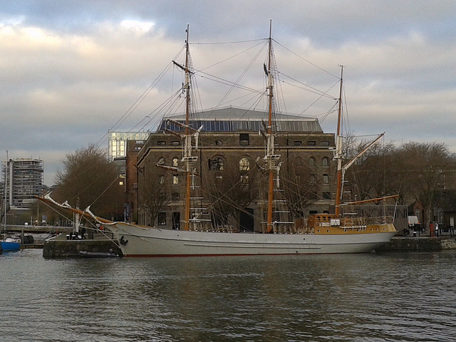 Three-masted barque Kaskelot of Bristol (1948) & Arnolfini building, City Docks, Bristol 10.12.2013 002