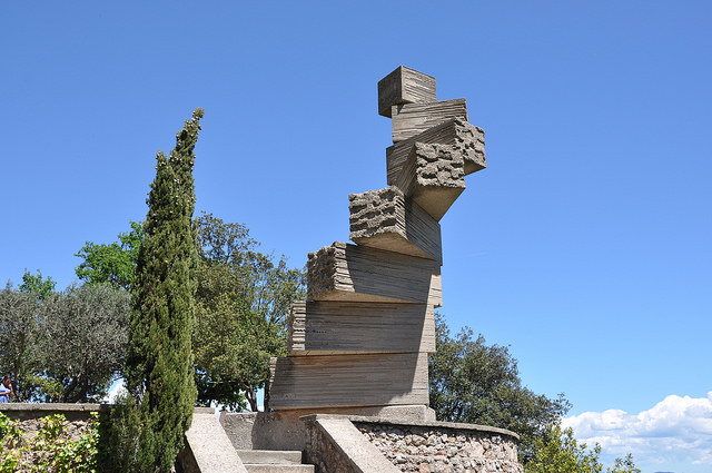 Montserrat: Monument a Ramon Llull (escala de l