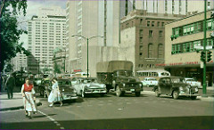 boul Dorchester et rue Drummond-1957 Montréal.