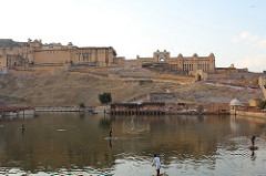 Jaipur, Amber Fort, Lake Maota, fishermen
