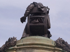 The Gower Memorial - statue of William Shakespeare