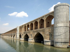 Si-o-Seh Bridge