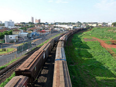 Trens estacionados em Araraquara