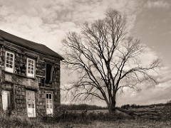 That old house on the battlefield just after the hurricane