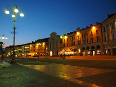 Belluno, piazza dei Martiri by night